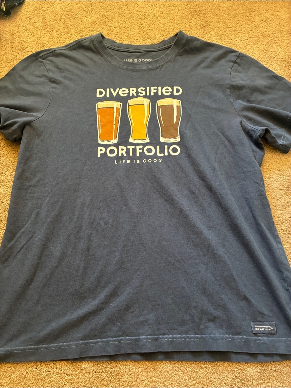 Life is Good Men's Diversified Portfolio Beer Graphic Crusher Tee Size L